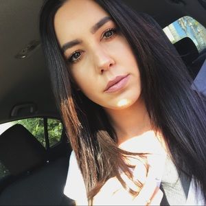 Meet your Posher, Erika